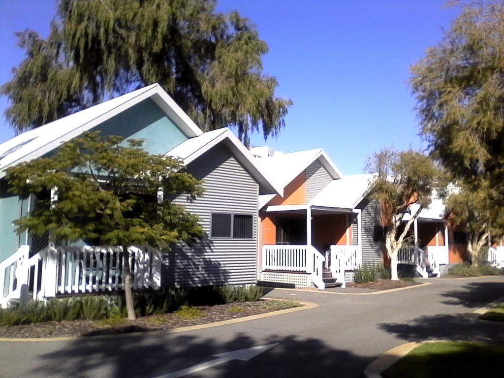 Mandurah Ocean Marina Chalets Exterior photo