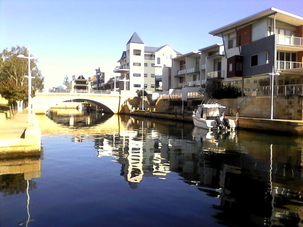 Mandurah Ocean Marina Chalets Exterior photo