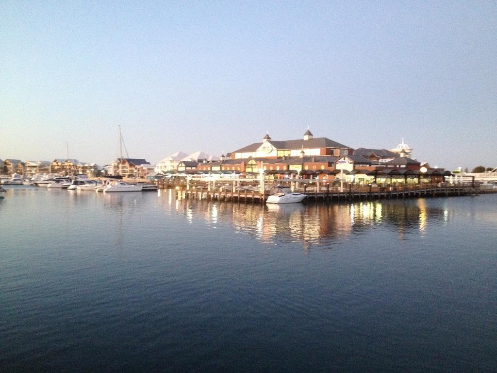 Mandurah Ocean Marina Chalets Exterior photo