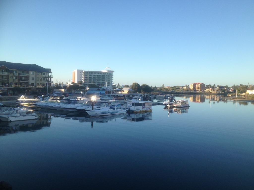 Mandurah Ocean Marina Chalets Exterior photo