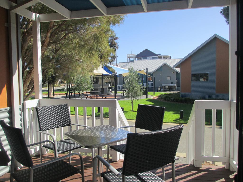 Mandurah Ocean Marina Chalets Exterior photo