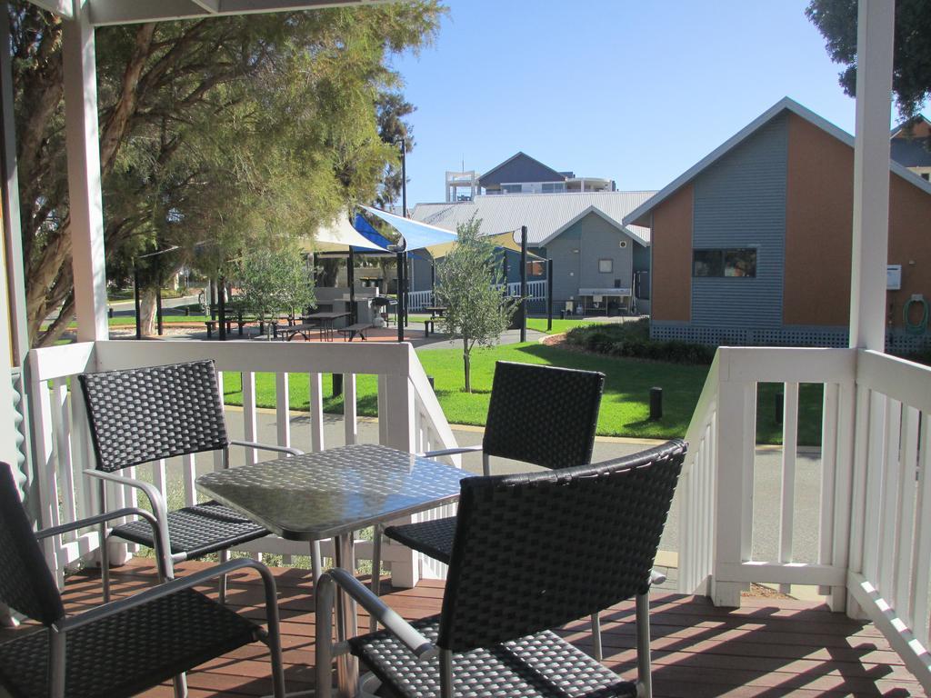 Mandurah Ocean Marina Chalets Exterior photo